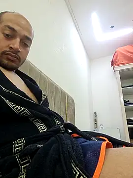 QueueedActivist online show from 12, 4, 2026