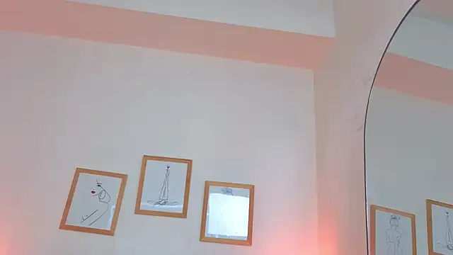 Snapshot of CharlotteCopper_ chatting on 13, 4, 2026 CharlotteCopper online show from 13, 4, 2026