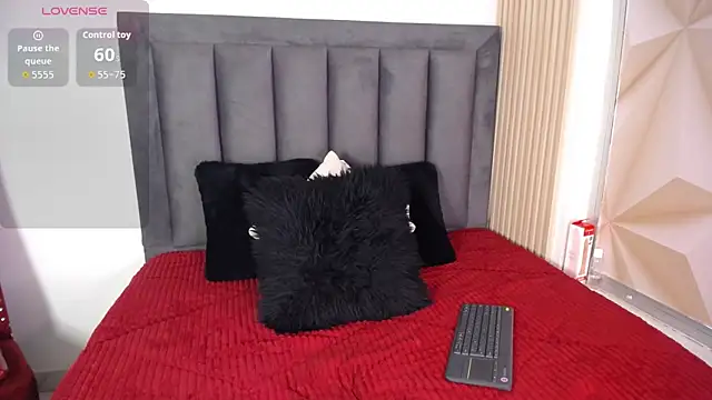 Snapshot of MiaGinger_ chatting on 30, 4, 2026 MiaGinger online show from 30, 4, 2026
