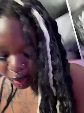 Snapshot of Nyla_xox chatting on 7, 6, 2026 Nyla xox online show from 7, 6, 2026