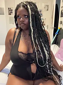 Snapshot of Nyla_xox chatting on 14, 6, 2026 Nyla xox online show from 14, 6, 2026