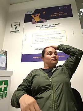 kyra sol online show from 30, 4, 2026