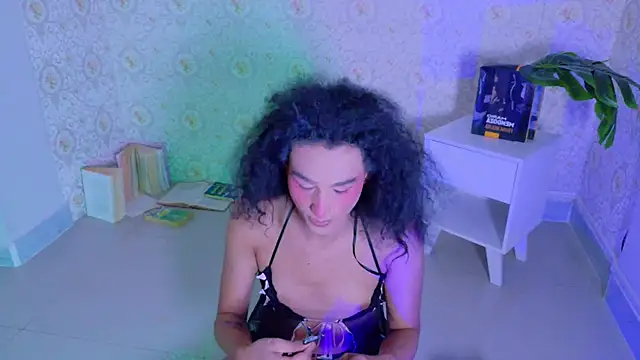 Snapshot of Mikavelvet08 chatting on 20, 5, 2026 Mikavelvet08 online show from 20, 5, 2026