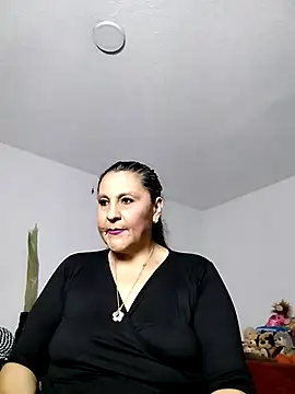 Merlyna Goldenss online show from 9, 4, 2026