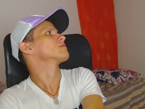 Snapshot of alejandro_stone12 chatting on 18, 4, 2026 alejandro stone12 online show from 18, 4, 2026