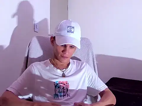 Snapshot of alejandro_stone12 chatting on 3, 5, 2026 alejandro stone12 online show from 3, 5, 2026