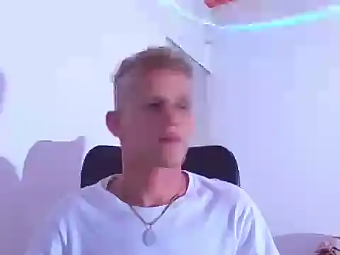 Snapshot of alejandro_stone12 chatting on 8, 5, 2026 alejandro stone12 online show from 8, 5, 2026