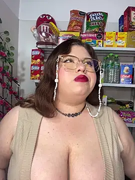 Snapshot of kitty__pinnk chatting on 31, 5, 2026 kitty pinnk online show from 31, 5, 2026