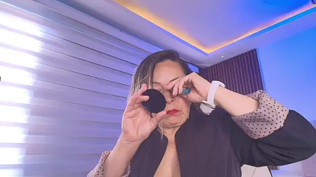 Snapshot of Cinthya_roberts chatting on 1, 7, 2026 Cinthya roberts online show from 1, 7, 2026