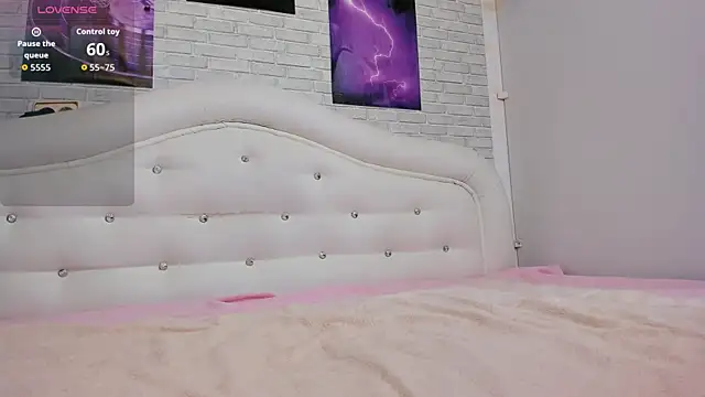 MilanaAmber20 online show from 4, 4, 2026