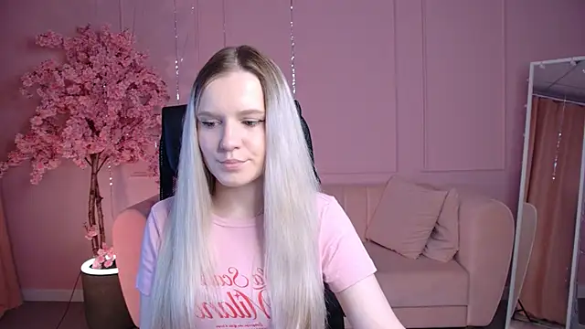 Snapshot of SherriButlers chatting on 6, 5, 2026 SherriButlers online show from 6, 5, 2026