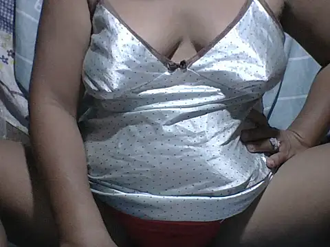 Snapshot of PinayCherry chatting on 5, 4, 2026 PinayCherry online show from 5, 4, 2026