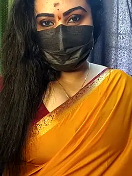 Snapshot of Anushka_flower chatting on 5, 4, 2026 Anushka flower online show from 5, 4, 2026