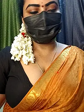 Snapshot of Anushka_flower chatting on 12, 4, 2026 Anushka flower online show from 12, 4, 2026