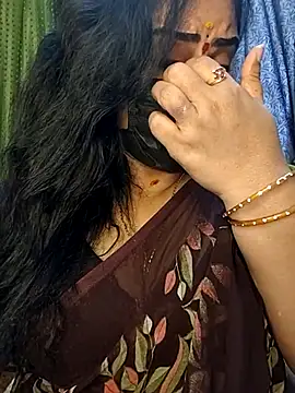 Snapshot of Anushka_flower chatting on 24, 4, 2026 Anushka flower online show from 24, 4, 2026