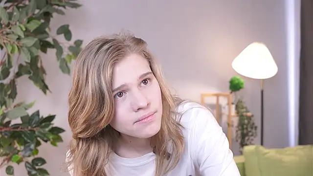 JosefaDonelan online show from 30, 3, 2026