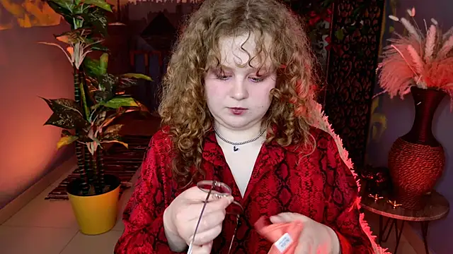 SaraSweetness online show from 6, 4, 2026