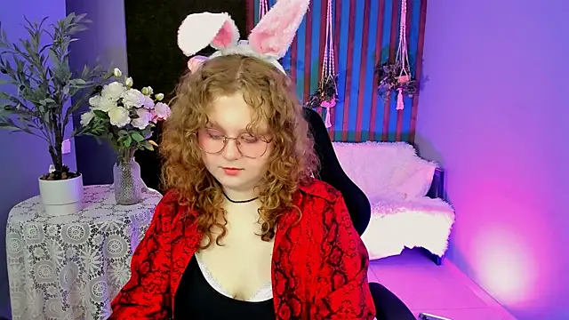 SaraSweetness online show from 7, 4, 2026
