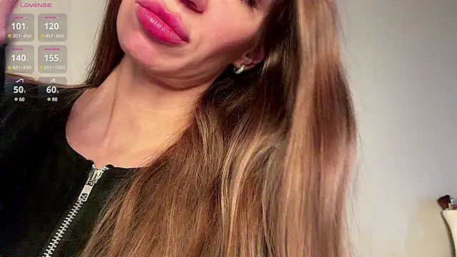 Snapshot of OdetteTrentinella chatting on 13, 5, 2026 OdetteTrentinella online show from 13, 5, 2026