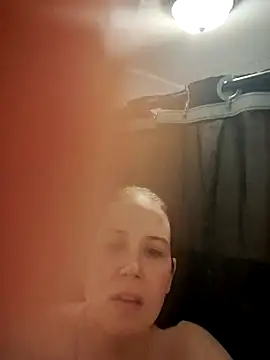 023thickandjuicy07 online show from 11, 4, 2026