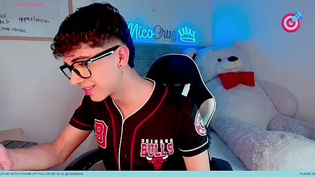 Snapshot of niico_prince chatting on 29, 3, 2026 niico prince online show from 29, 3, 2026