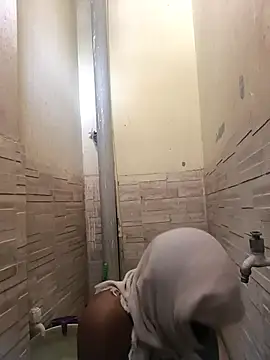 Snapshot of saura545 chatting on 1, 4, 2026 saura545 online show from 1, 4, 2026