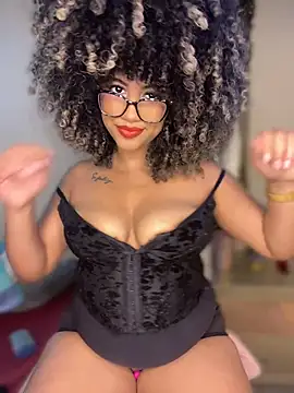 Snapshot of Kendra_curly chatting on 7, 8, 2026 Kendra curly online show from 7, 8, 2026