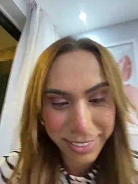 Snapshot of Jullyanaximeness chatting on 13, 5, 2026 Jullyanaximeness online show from 13, 5, 2026