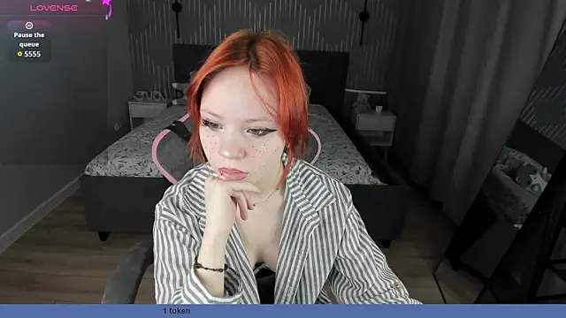 Loly Cuttie online show from 14, 4, 2026