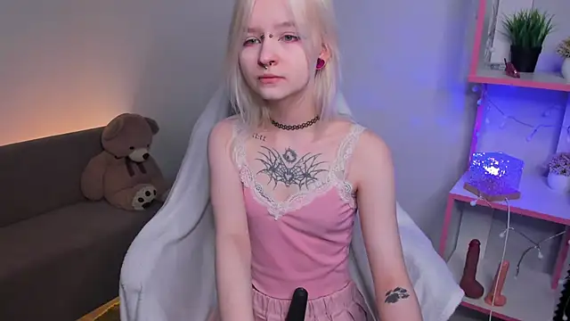Snapshot of Mary_Wester chatting on 2, 5, 2026 Mary Wester online show from 2, 5, 2026