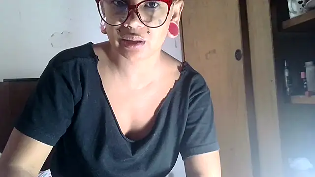 Snapshot of xblackstarX1 chatting on 18, 6, 2026 xblackstarX1 online show from 18, 6, 2026