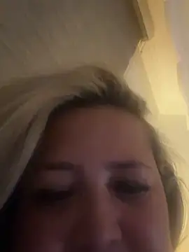 Snapshot of Martinacurvy_ chatting on 29, 3, 2026 Martinacurvy online show from 29, 3, 2026