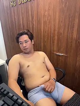 Snapshot of Titanryu chatting on 9, 4, 2026 Titanryu online show from 9, 4, 2026
