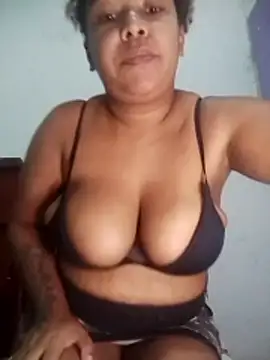 Snapshot of kimberlly25 chatting on 28, 5, 2026 kimberlly25 online show from 28, 5, 2026