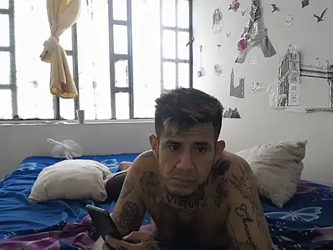 allison maxtattoo  online show from 16, 4, 2026