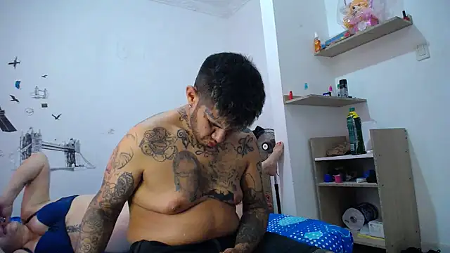 allison maxtattoo  online show from 30, 4, 2026