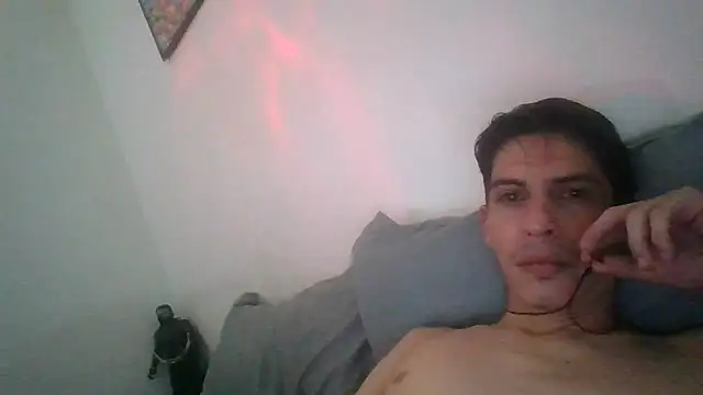 Snapshot of MarcTwinkVzla chatting on 13, 5, 2026 MarcTwinkVzla online show from 13, 5, 2026