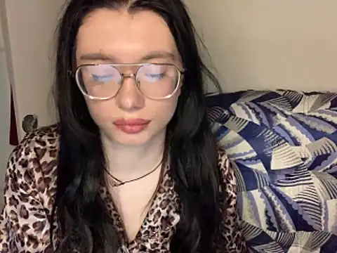 Baby-On-Fire online show from 5, 4, 2026