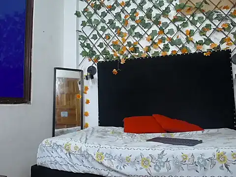 Snapshot of vmadeleynper chatting on 15, 4, 2026 vmadeleynper online show from 15, 4, 2026