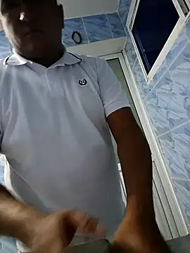 Snapshot of luis20212 chatting on 13, 4, 2026 luis20212 online show from 13, 4, 2026