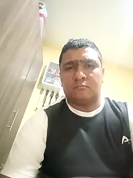 Snapshot of luis20212 chatting on 1, 5, 2026 luis20212 online show from 1, 5, 2026