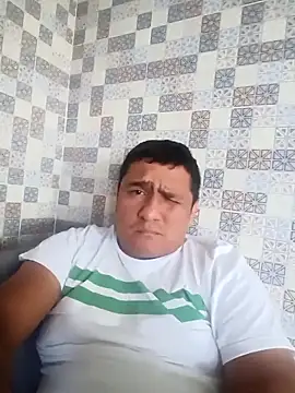 Snapshot of luis20212 chatting on 10, 5, 2026 luis20212 online show from 10, 5, 2026