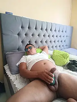 Snapshot of luis20212 chatting on 13, 7, 2026 luis20212 online show from 13, 7, 2026