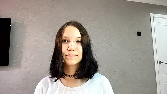 Snapshot of AmeliaMiotii chatting on 4, 4, 2026 AmeliaMiotii online show from 4, 4, 2026