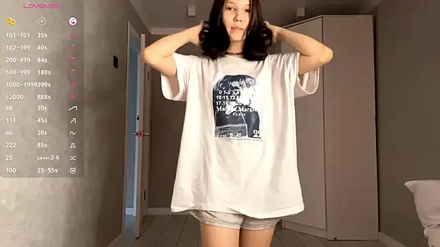 Snapshot of AmeliaMiotii chatting on 12, 4, 2026 AmeliaMiotii online show from 12, 4, 2026