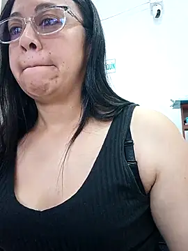 Snapshot of Violeta--7 chatting on 1, 4, 2026 Violeta--7 online show from 1, 4, 2026