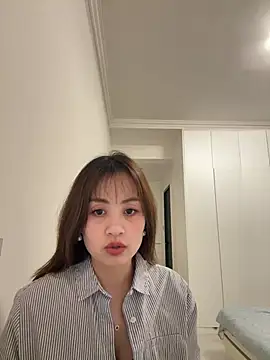 Snapshot of Yang_218 chatting on 10, 4, 2026 Yang 218 online show from 10, 4, 2026