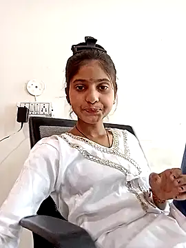 Snapshot of TANU01990 chatting on 10, 4, 2026 TANU01990 online show from 10, 4, 2026