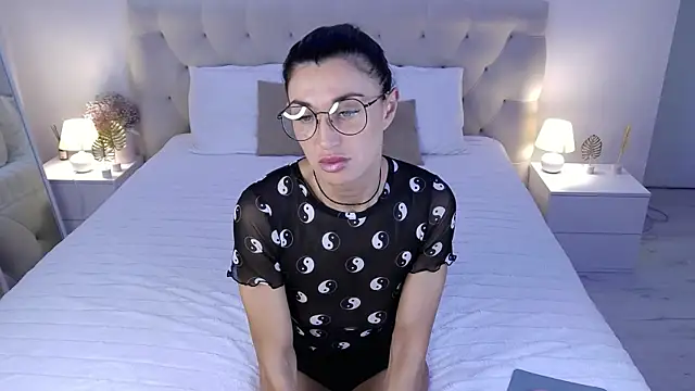 Snapshot of AriannaCruise chatting on 15, 6, 2026 AriannaCruise online show from 15, 6, 2026