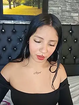  Carolyn online show from 15, 5, 2026